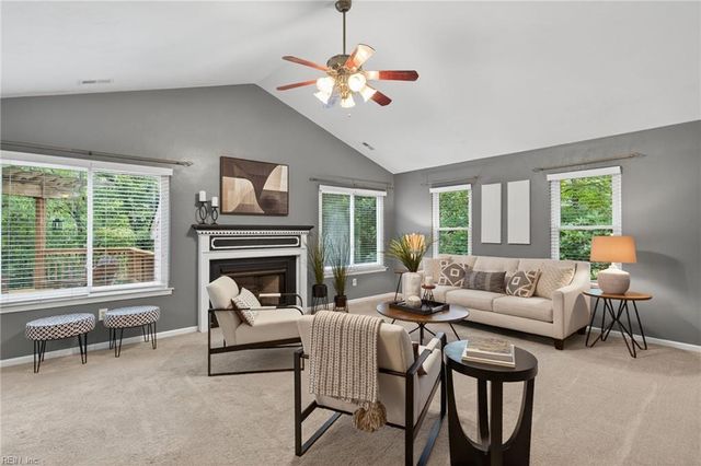 318 Wood Duck CT, Suffolk, VA 23434