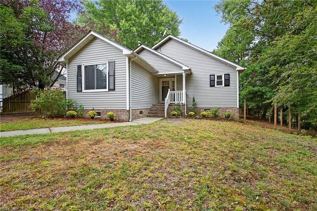 318 Wood Duck CT, Suffolk, VA 23434