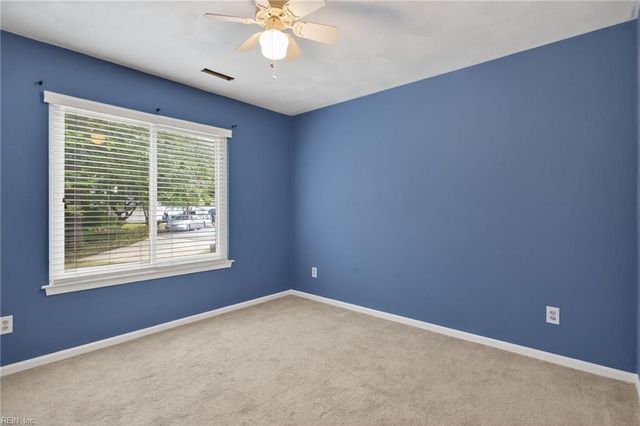318 Wood Duck CT, Suffolk, VA 23434