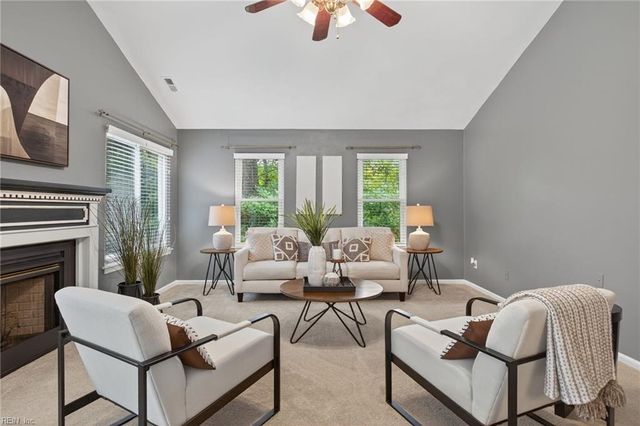 318 Wood Duck CT, Suffolk, VA 23434