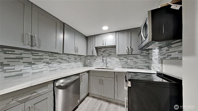 4700 SW Othello Street, Seattle, WA 98116