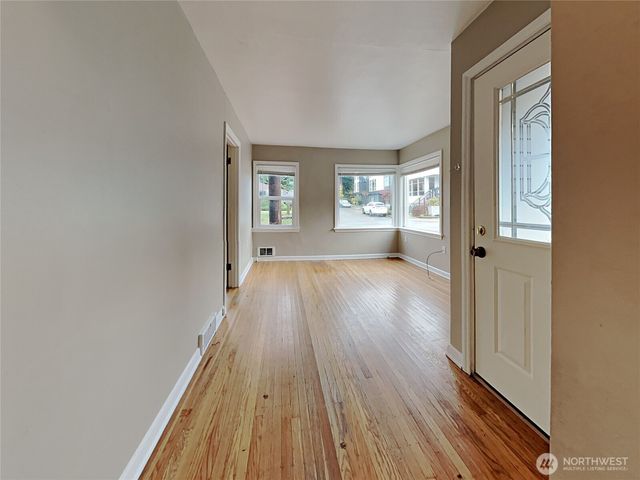 4700 SW Othello Street, Seattle, WA 98116