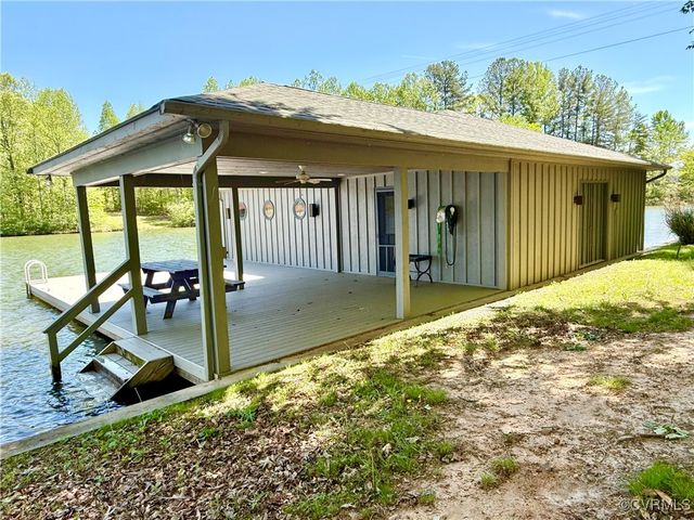 3349 Elk Creek Rd, Mineral, VA 23117