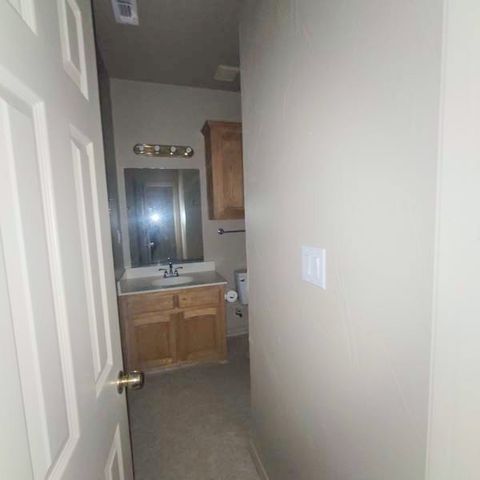 710 W Waco Street, Ennis, TX 75119