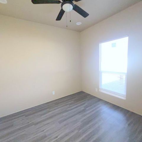 710 W Waco Street, Ennis, TX 75119