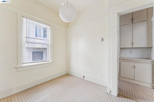 2643 2643 Stuart St, Berkeley, CA 94705