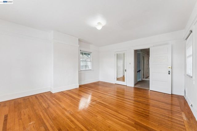 2643 2643 Stuart St, Berkeley, CA 94705