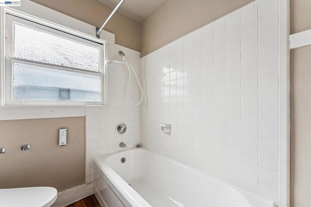 2643 2643 Stuart St, Berkeley, CA 94705