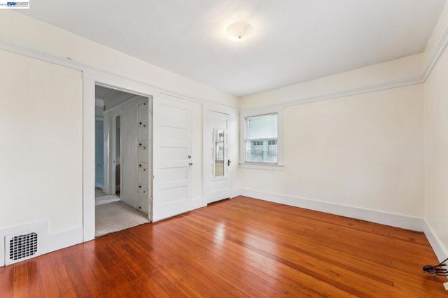 2643 2643 Stuart St, Berkeley, CA 94705