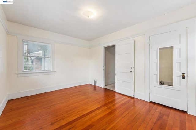 2643 2643 Stuart St, Berkeley, CA 94705