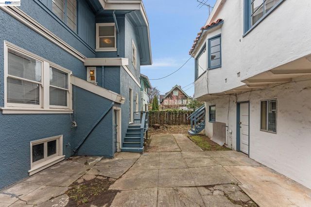 2643 2643 Stuart St, Berkeley, CA 94705