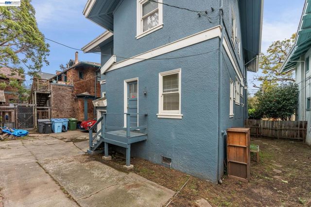 2643 2643 Stuart St, Berkeley, CA 94705