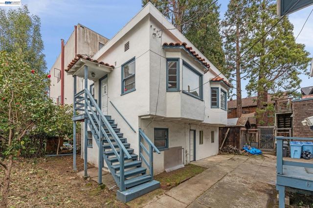 2643 2643 Stuart St, Berkeley, CA 94705