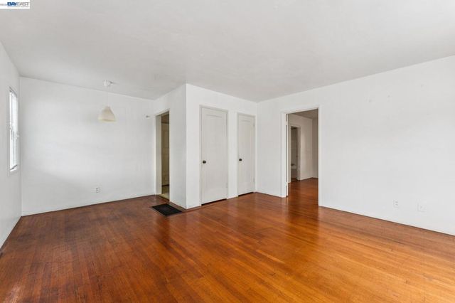 2643 2643 Stuart St, Berkeley, CA 94705