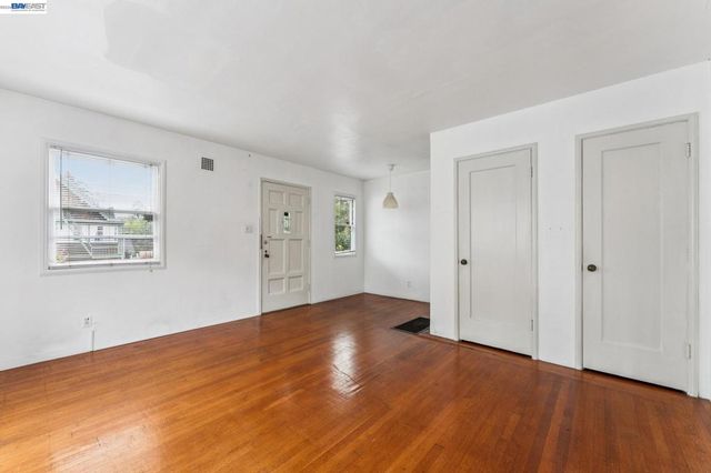 2643 2643 Stuart St, Berkeley, CA 94705