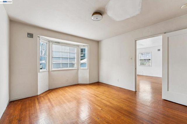 2643 2643 Stuart St, Berkeley, CA 94705