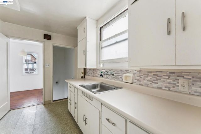 2643 2643 Stuart St, Berkeley, CA 94705