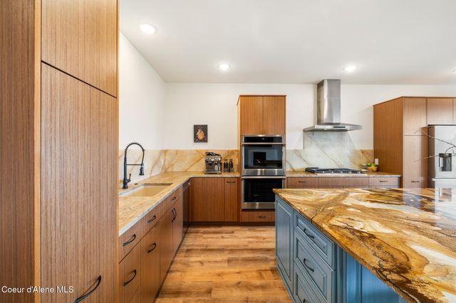 265 Scenic DR, Bonners Ferry, ID 83805