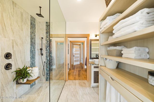 265 Scenic DR, Bonners Ferry, ID 83805