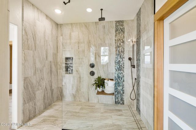 265 Scenic DR, Bonners Ferry, ID 83805