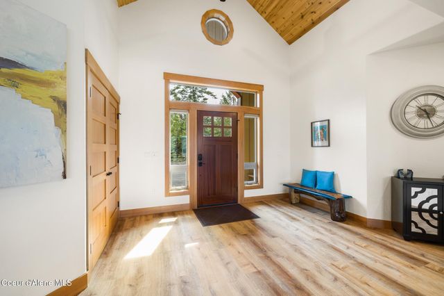 265 Scenic DR, Bonners Ferry, ID 83805