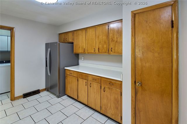 1218 Lyndale Drive, Charleston, WV 25314