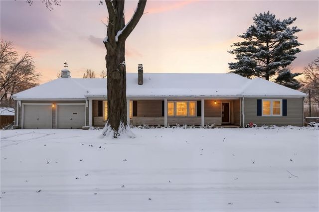 1004 W 96th Street, Kansas City, MO 64114