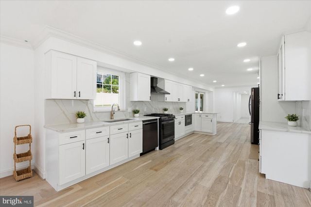 10904 GAINSBOROUGH RD, Potomac, MD 20854