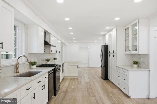 10904 GAINSBOROUGH RD, Potomac, MD 20854