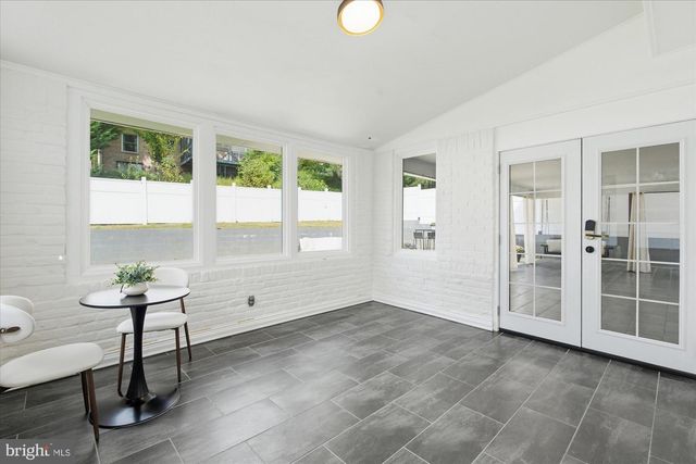 10904 GAINSBOROUGH RD, Potomac, MD 20854