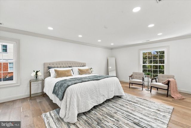 10904 GAINSBOROUGH RD, Potomac, MD 20854