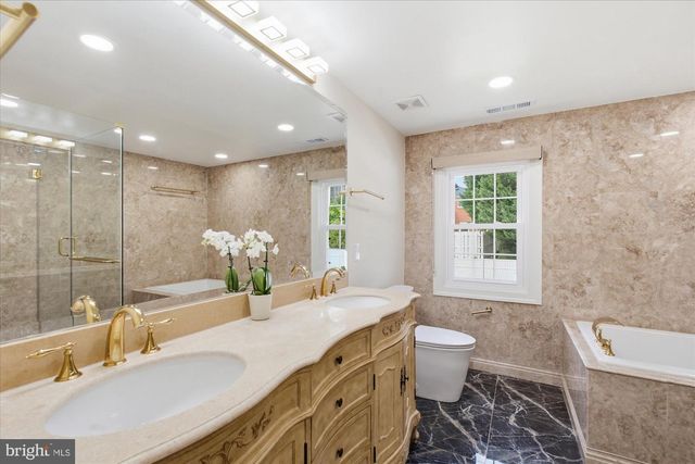 10904 GAINSBOROUGH RD, Potomac, MD 20854