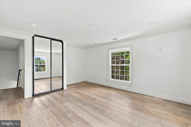 10904 GAINSBOROUGH RD, Potomac, MD 20854