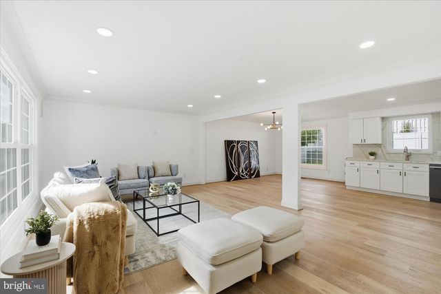 10904 GAINSBOROUGH RD, Potomac, MD 20854