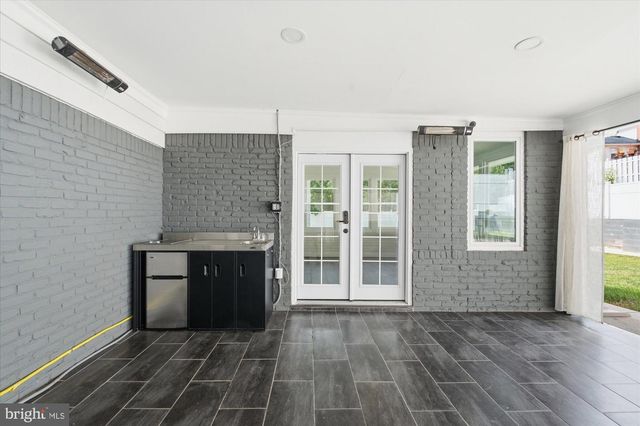 10904 GAINSBOROUGH RD, Potomac, MD 20854