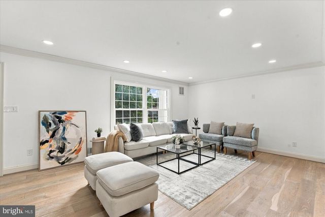 10904 GAINSBOROUGH RD, Potomac, MD 20854