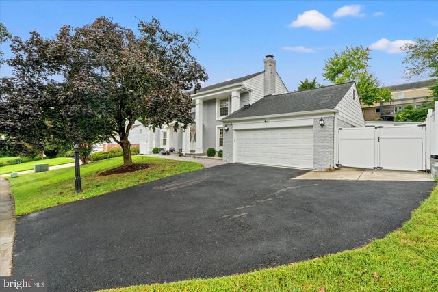 10904 GAINSBOROUGH RD, Potomac, MD 20854