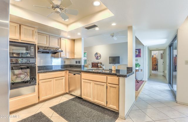7914 E MONTEBELLO Avenue, Scottsdale, AZ 85250