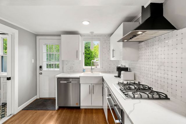 47 Sanford St, Melrose, MA 02176