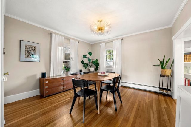 47 Sanford St, Melrose, MA 02176