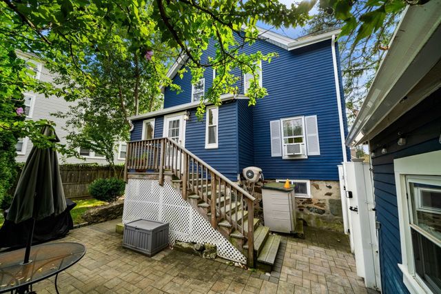 47 Sanford St, Melrose, MA 02176
