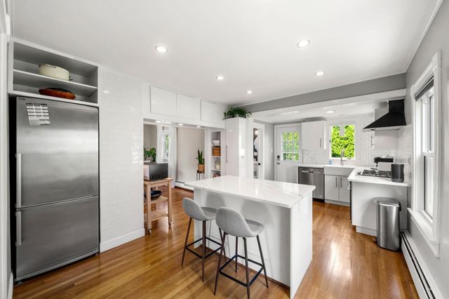 47 Sanford St, Melrose, MA 02176