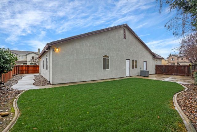 1683 Portabella Pl, Manteca, CA 95336