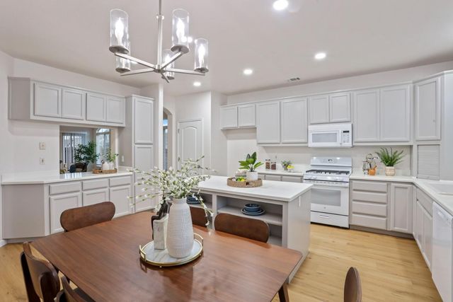 1683 Portabella Pl, Manteca, CA 95336