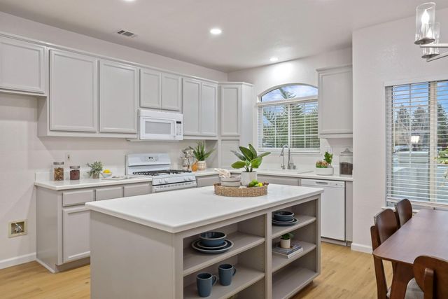 1683 Portabella Pl, Manteca, CA 95336