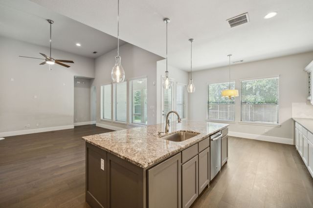 975 Stampede Drive, Frisco, TX 75036