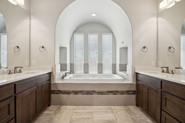 975 Stampede Drive, Frisco, TX 75036