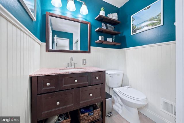 45 N FAWN DR, Newark, DE 19711