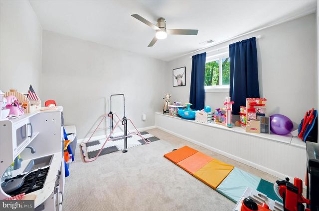 45 N FAWN DR, Newark, DE 19711