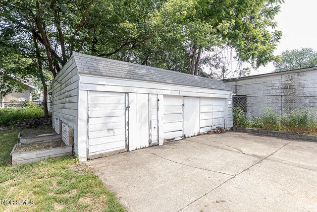 1916 Berdan Avenue, Toledo, OH 43613